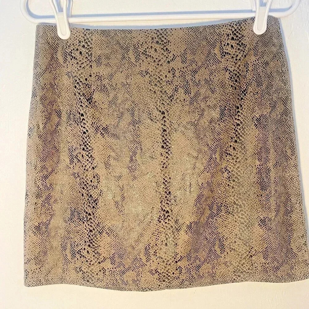 She + Sky Snakeskin Print Mini Skirt with Back Zipper Size Medium